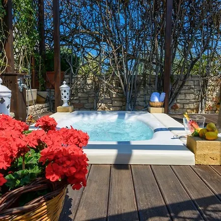 Villa Artemia *